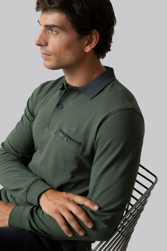 Long sleeve polo shirt with pocket and contrasting color detail