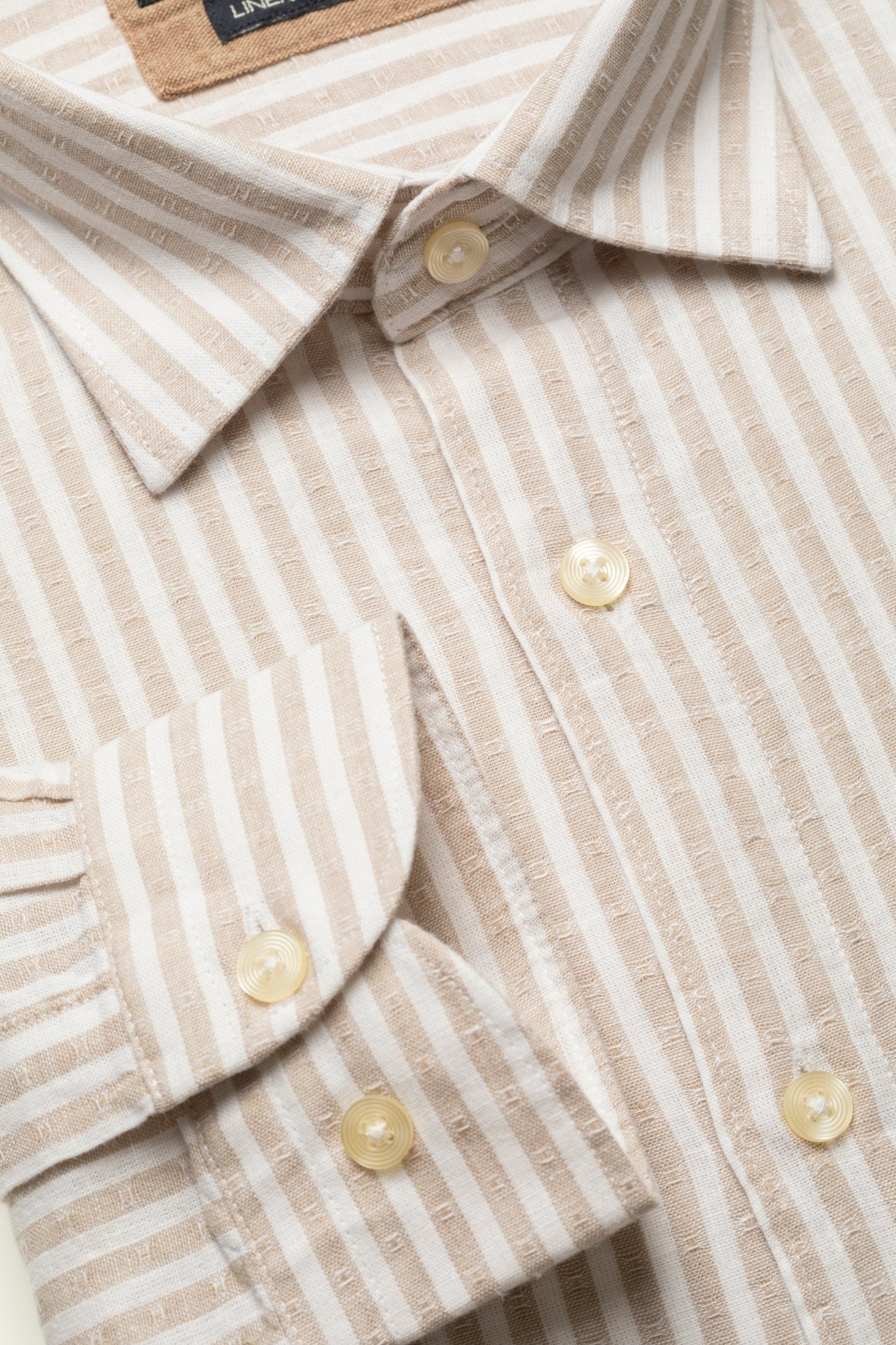 Camicia collo classico in misto lino cotone riga operata