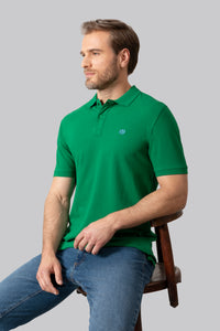 100% cotton piqué short-sleeved polo shirt with contrasting logo